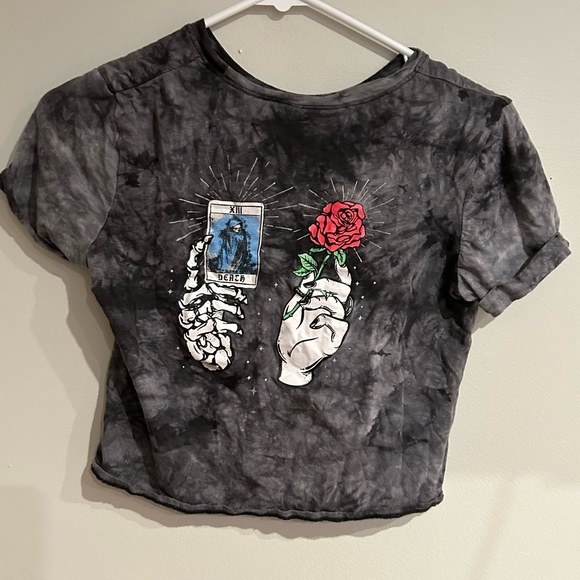 rose short sleeve cropped top - Picture 2 of 2